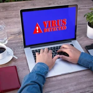 تفاوت بین بدافزار، ویروس و کرم کامپیوتری چیست؟ (راهنمای جامع)