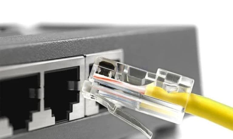 پورت شبکه چیست؟ معرفی انواع پورت، شماره پورت‌ها، TCP و UDP + جدول کامل